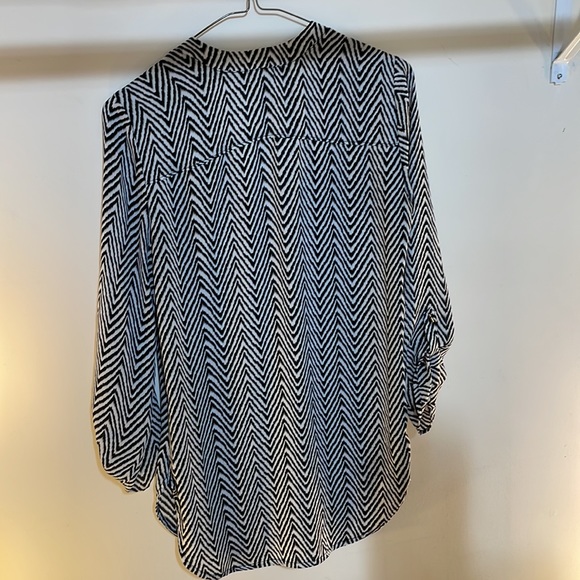 Size extra, small, dynamite blouse - Picture 8 of 14